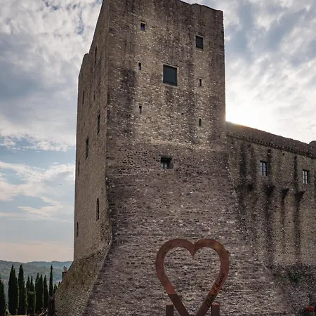 Tenuta Castel Dell'aquila *