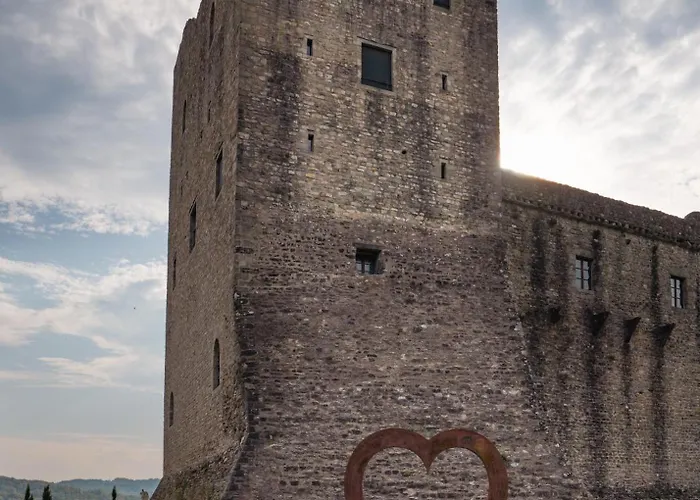 Tenuta Castel Dell'aquila *