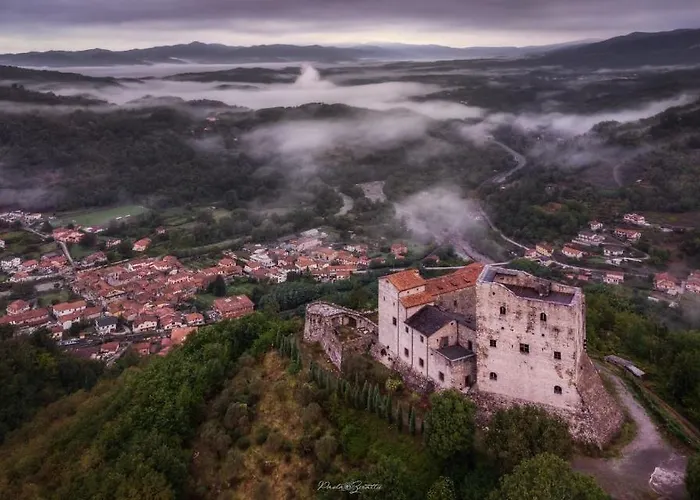 Tenuta Castel Dell'aquila Resort Gragnola